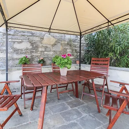 A Terrace For Daydreaming Near Como Apartament